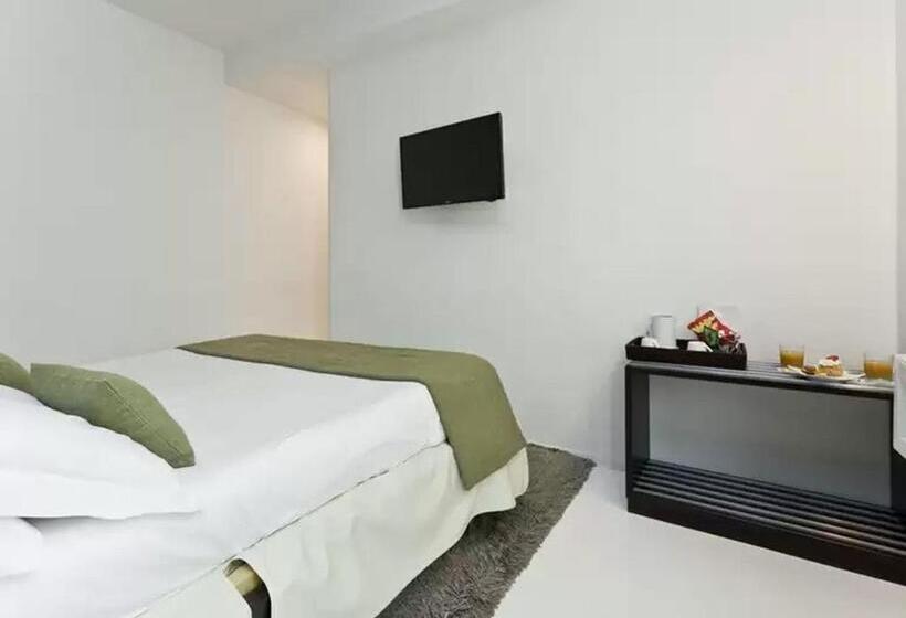 اتاق استاندارد, Navona Stay