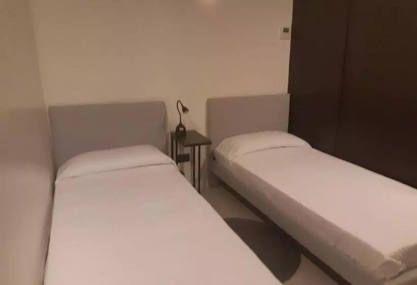 اتاق استاندارد چهار تخته, Navona Stay