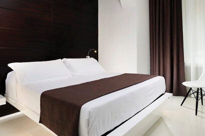 חדר סטנדרט לארבעה, Navona Stay