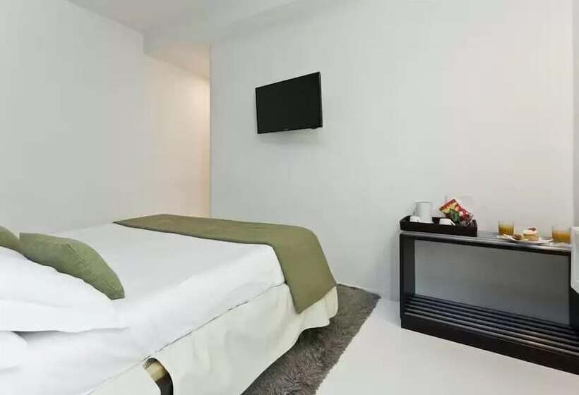اتاق استاندارد, Navona Stay