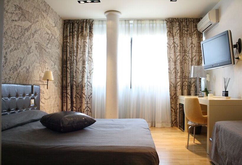 Quarto Triplo Standart, San Francisco