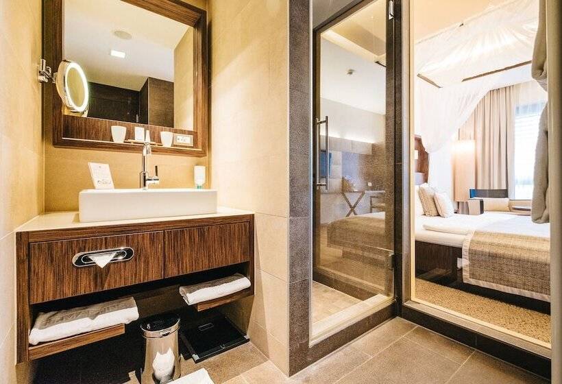 스탠다드 룸 호수 전망, St. Martins Therme & Lodge