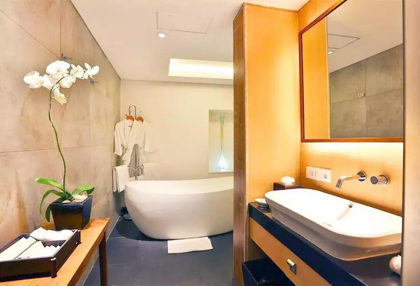 سوئیت با تخت بزرگ, The 1o1 Bali Fontana Seminyak