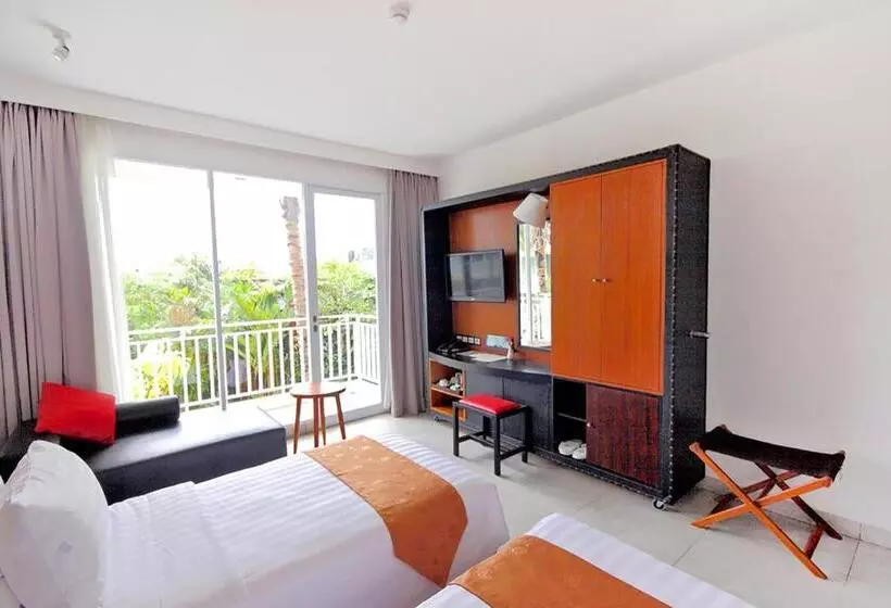 اتاق لوکس با چشم‌انداز استخر, The 1o1 Bali Fontana Seminyak