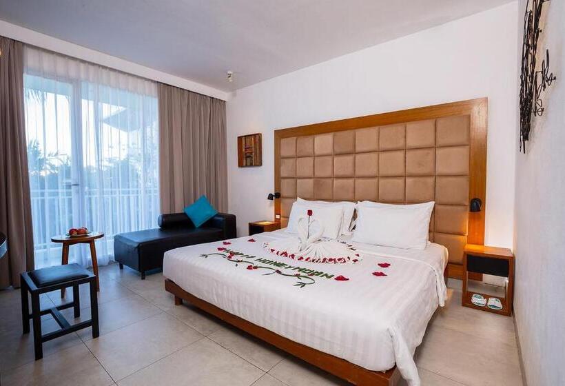 プールの見えるデラックスルーム, The 1o1 Bali Fontana Seminyak