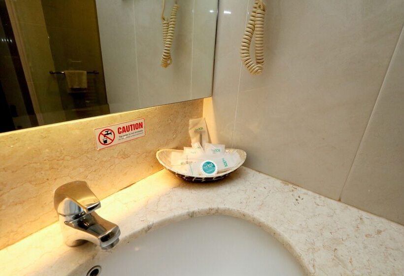 חדר דלוקס, The 1o1 Malang Oj