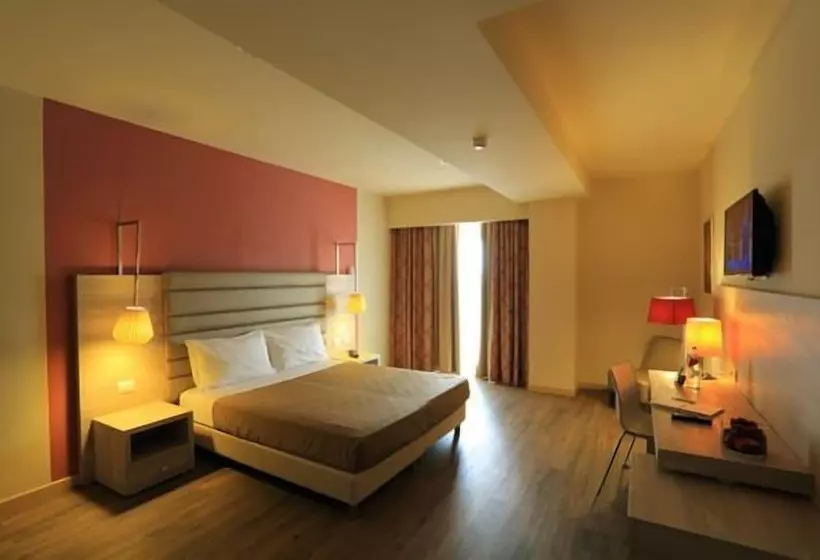 اتاق سوپریور چهار تخته, Turin Airport Hotel & Residence