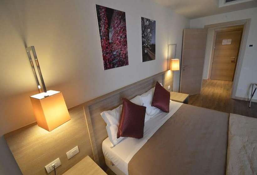 اتاق سوپریور چهار تخته, Turin Airport Hotel & Residence