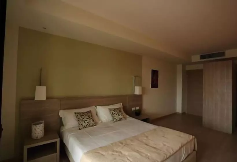 اتاق راحتی سه تخته, Turin Airport Hotel & Residence