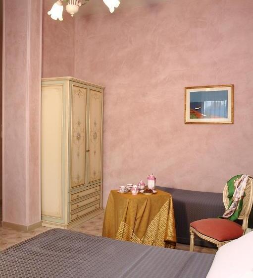 带阳台的三人标准间, Villa Rosa Antico