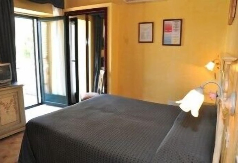 Quarto Estandar, Villa Rosa Antico