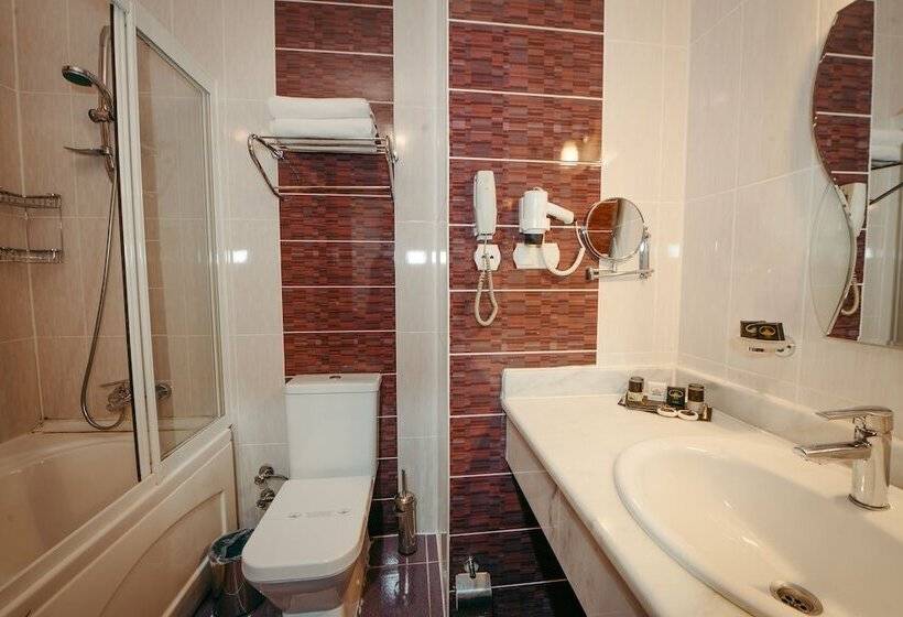 اتاق استاندارد سه نفره, Yay Grand