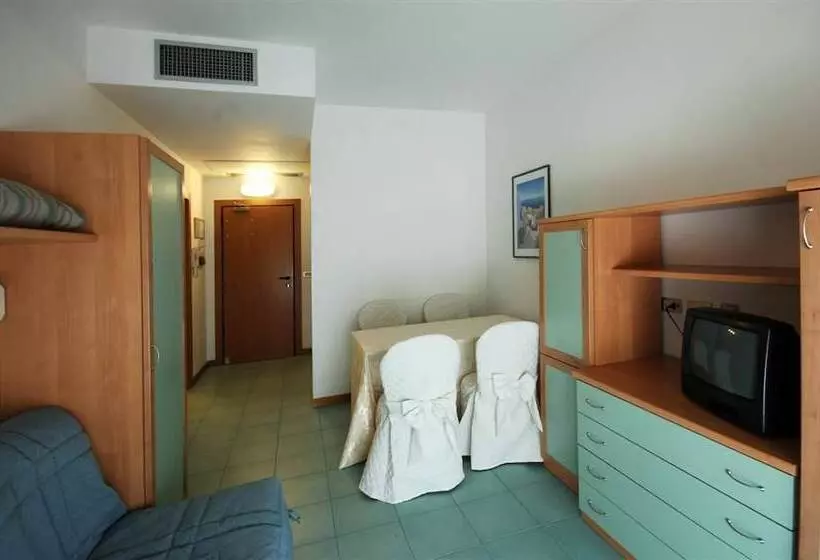 اتاق خانوادگی, Ihr Residence Club Hotel Le Terrazze
