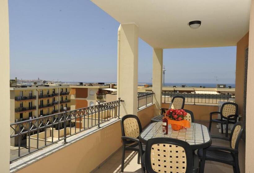 带2个卧室带海景的公寓, Karol Casa Vacanze