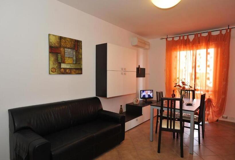 带2个卧室带海景的公寓, Karol Casa Vacanze