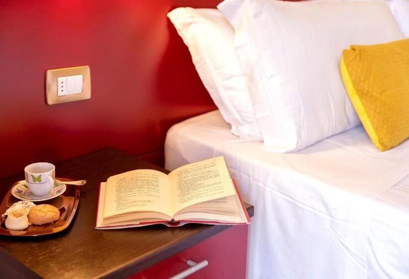 带2个卧室带海景的公寓, Karol Casa Vacanze