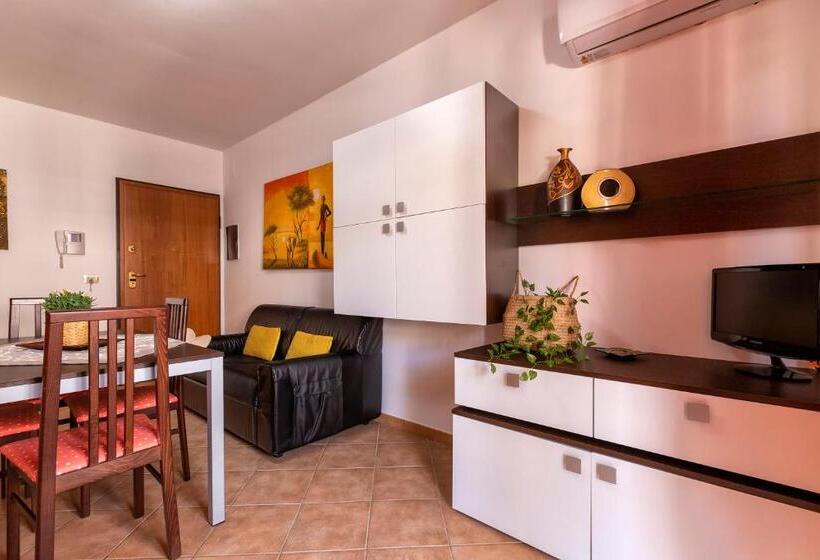 带1个卧室的带海景的公寓, Karol Casa Vacanze