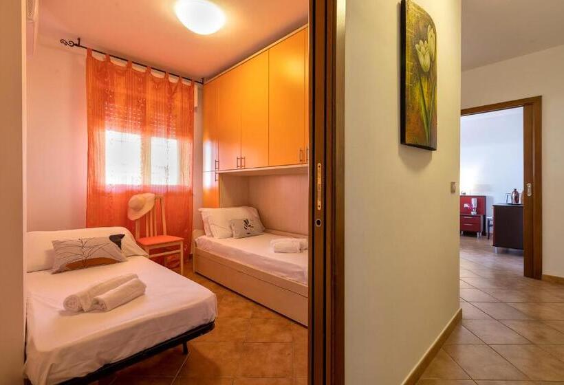 带1个卧室的带海景的公寓, Karol Casa Vacanze