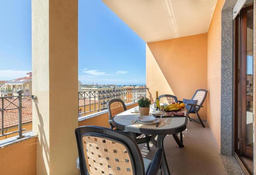 带1个卧室的带海景的公寓, Karol Casa Vacanze