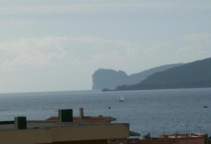 带1个卧室的带海景的公寓, Karol Casa Vacanze