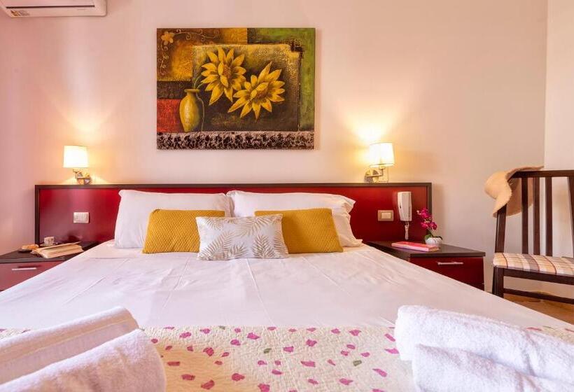 带2个卧室带海景的公寓, Karol Casa Vacanze