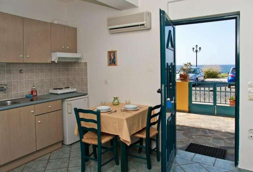 סטודיו סטנדרטי נוף לים, Marelina Villas