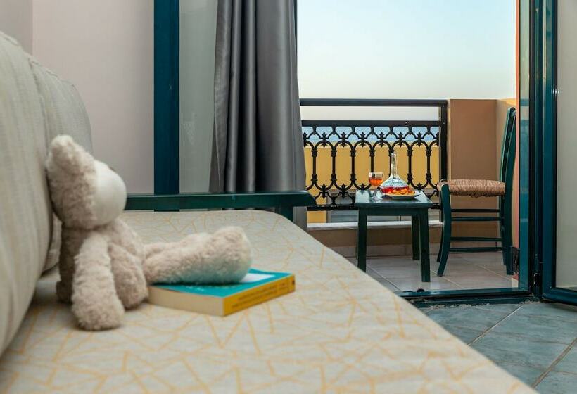 דירת חדר נוף לים, Marelina Villas