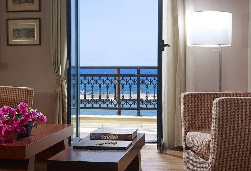 סוויטה נוף לים, Marelina Villas