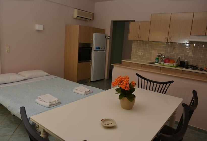 סוויטה נוף לים, Marelina Villas