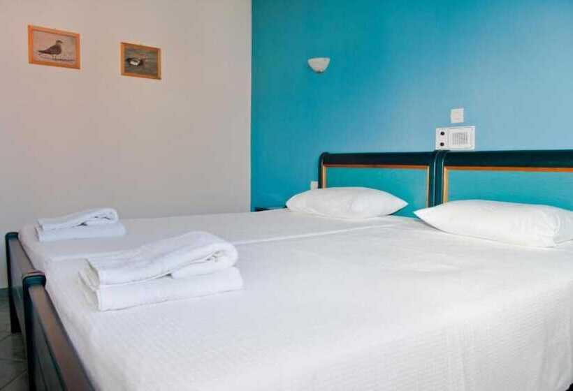 דירת חדר נוף לבריכה, Marelina Villas