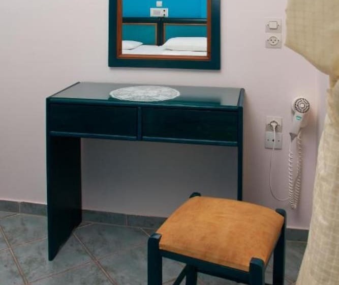 דירת חדר נוף לבריכה, Marelina Villas