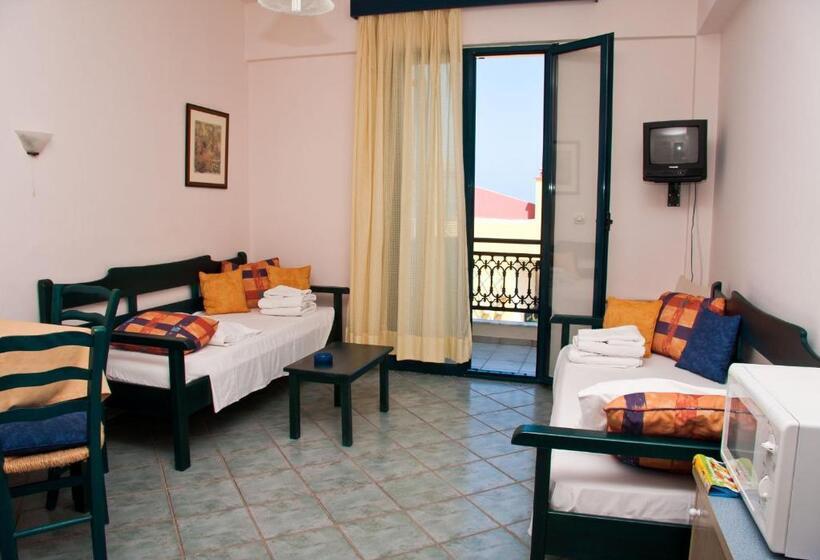 דירת חדר נוף לבריכה, Marelina Villas