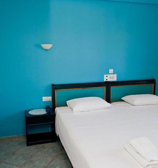 דירת חדר נוף לבריכה, Marelina Villas