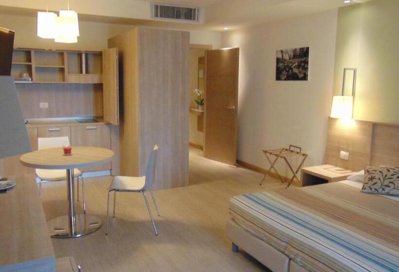 استودیو استاندارد با تراس, Turin Airport Hotel & Residence