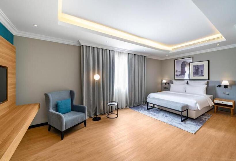 Вилла 3 Спальни, Radisson Hotel Riyadh Airport