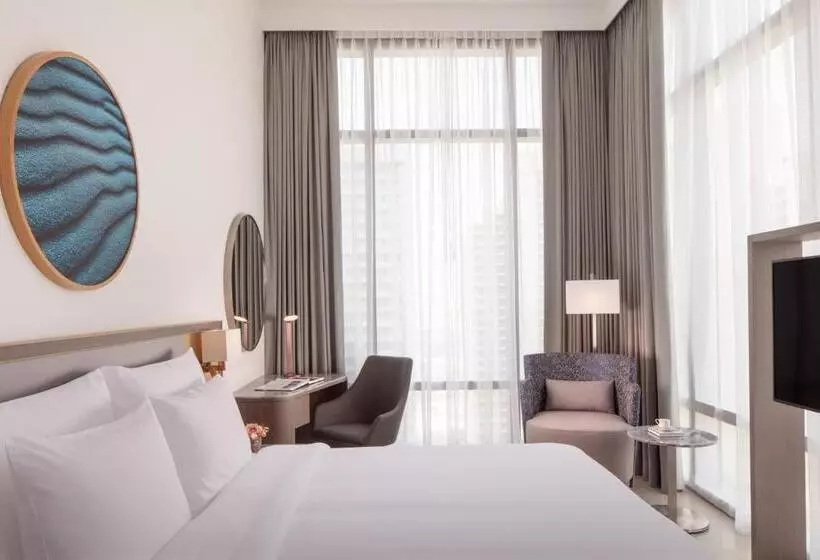 Club Room King Bed