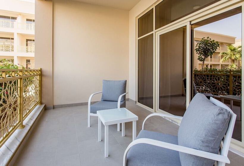 Люкс 2 Спальни, Radisson Hotel Riyadh Airport