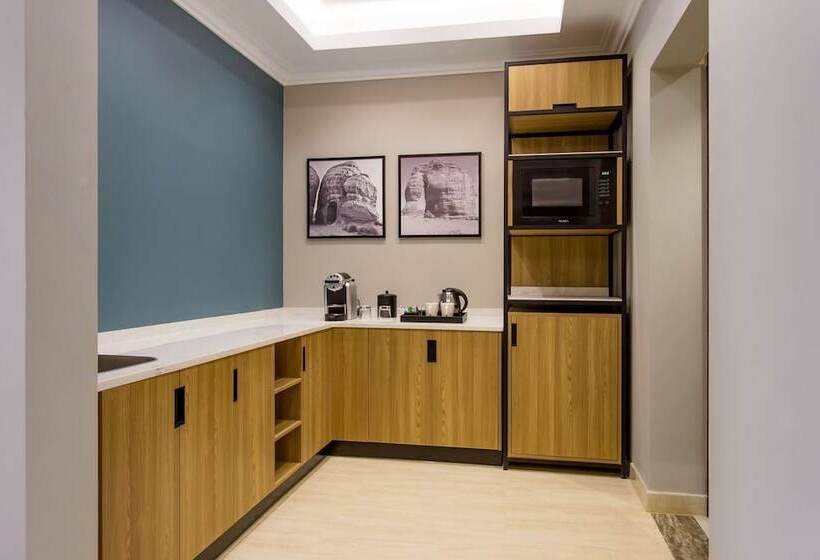 Люкс 2 Спальни, Radisson Hotel Riyadh Airport