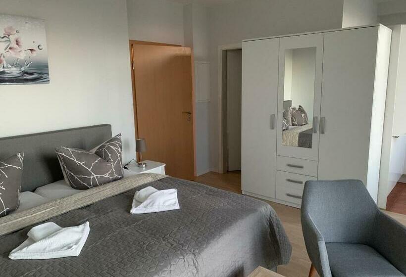 Standard studio with lake view, Einraumapartment Mit Seeblickbalkon