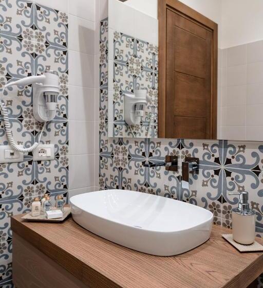 带大床的标准间, La Valle