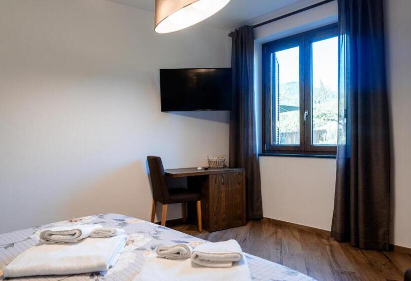 带大床的标准间, La Valle