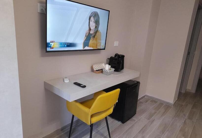 اتاق خانوادگی, Tripepi Suites