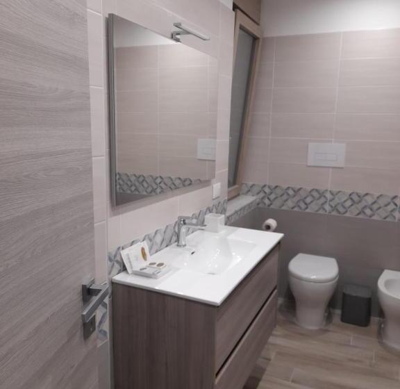 اتاق خانوادگی, Tripepi Suites