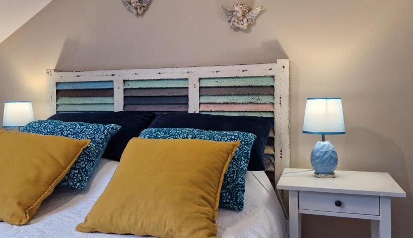 חדר משפחתי, Les Cormiers