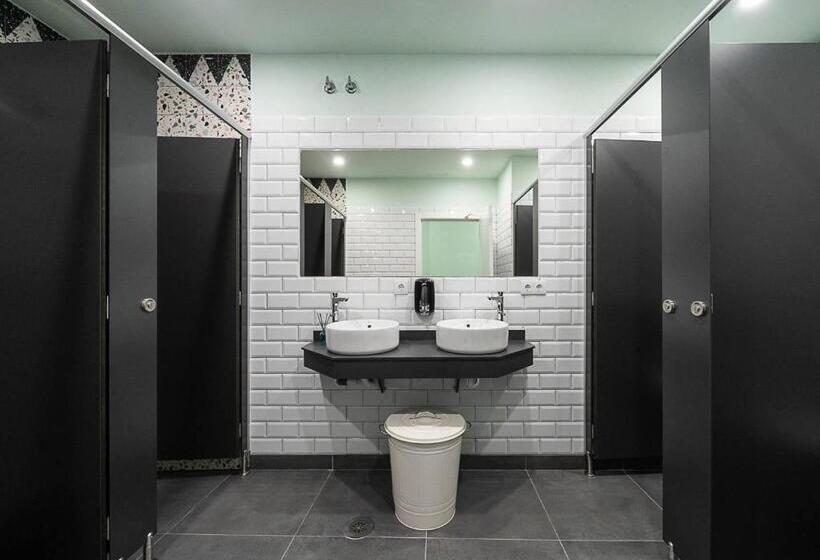 سرير فى غرفة مشتركه, Dpaso Hostel