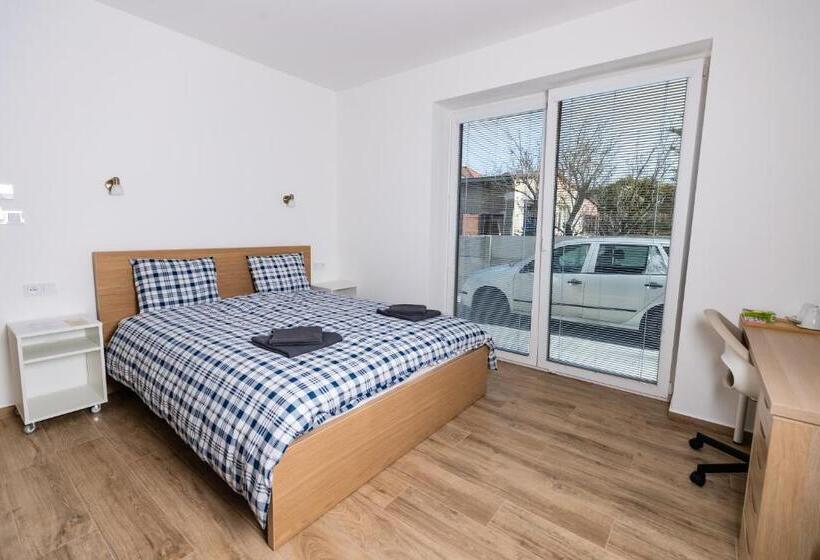 Quarto Estandar Cama King, Home Le Fame