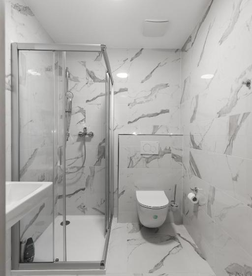 Quarto Estandar, Home Le Fame