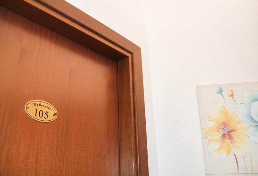 带阳台的三人标准间, Agricantus 2000