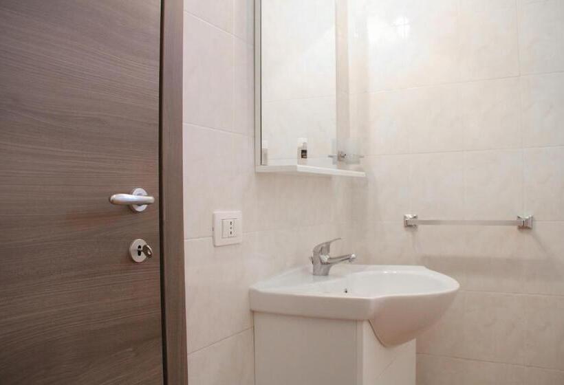 2间卧室的房子, Agricantus 2000