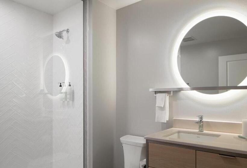 جناح, Towneplace Suites By Marriott Oshkosh